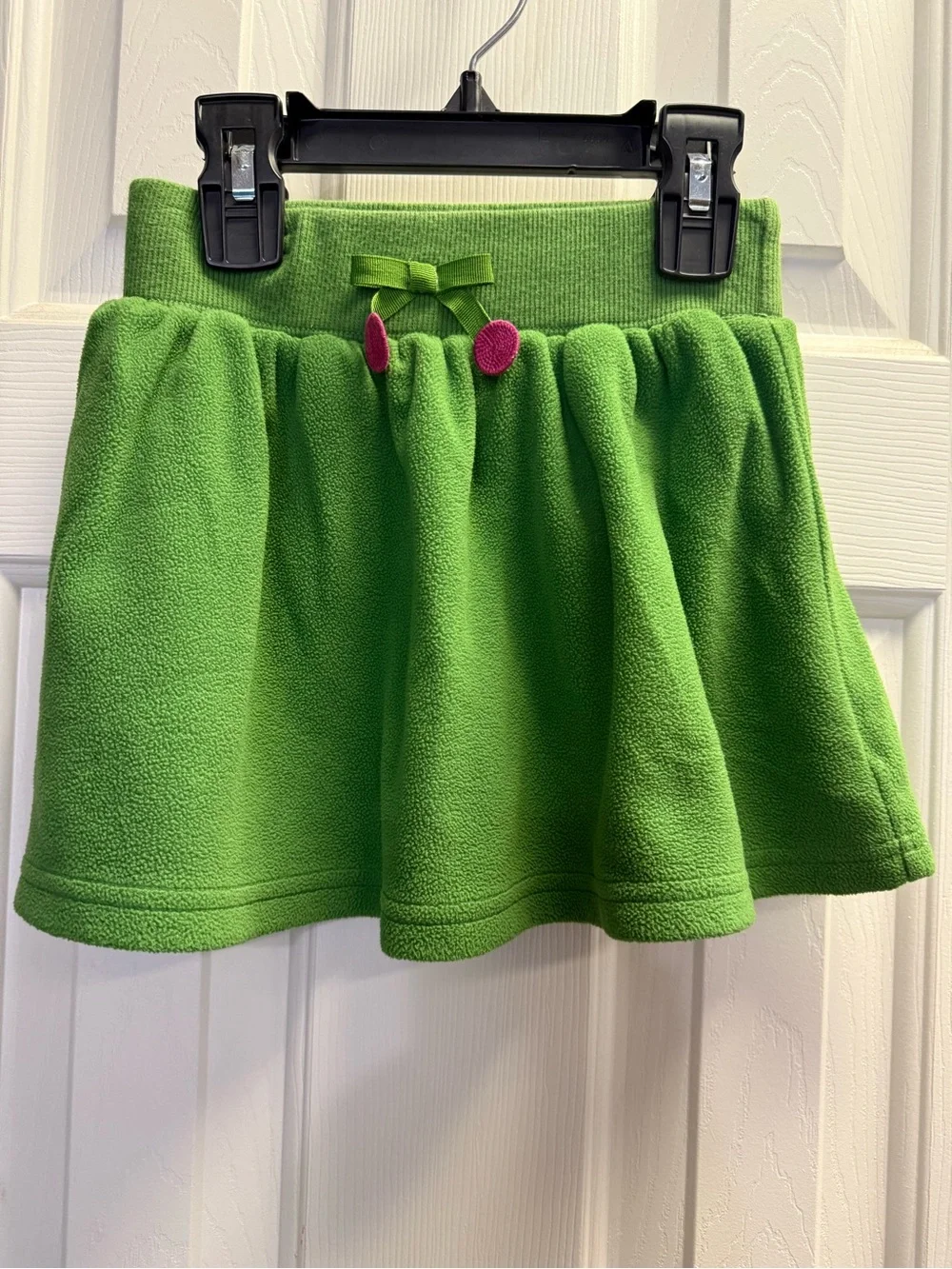 Gymboree Green Fleece Skirt with bow & pink cherries Sz 4 EUC